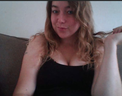 XxKnuffel pijpte haar geile broer voor de webcam